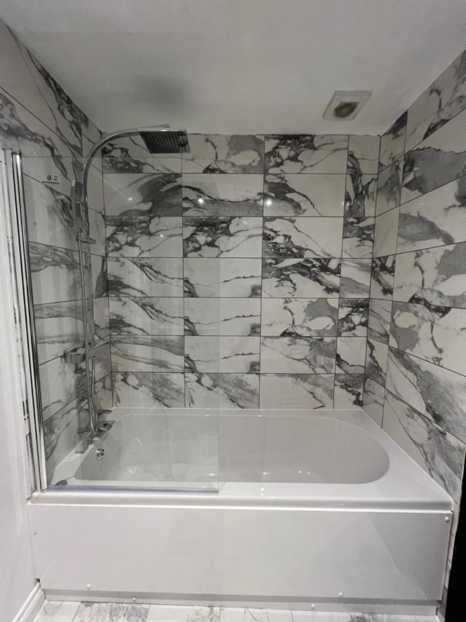 Modern 2 Bedroom Aesthetic Apt Manchester Extérieur photo